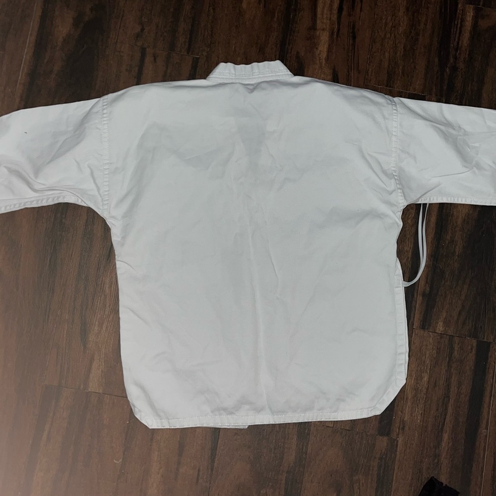 Taekwando Uniform with Belt - Picture 4 of 9